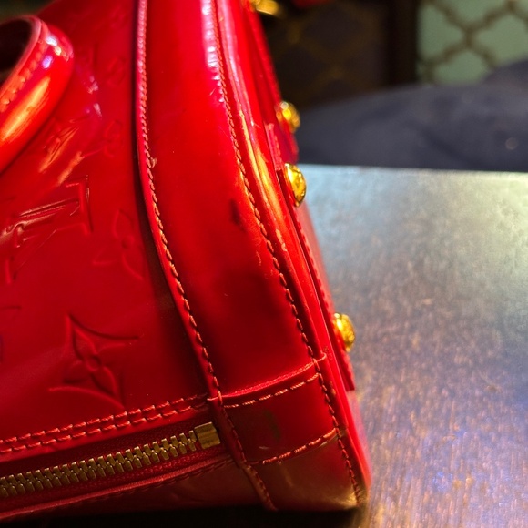 Louis Vuitton Alma bb vernis red double handle with lock & 2 keys - Picture 14 of 16